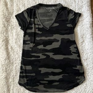 Lucky Brand Dark Camo VNeck Shirt XS